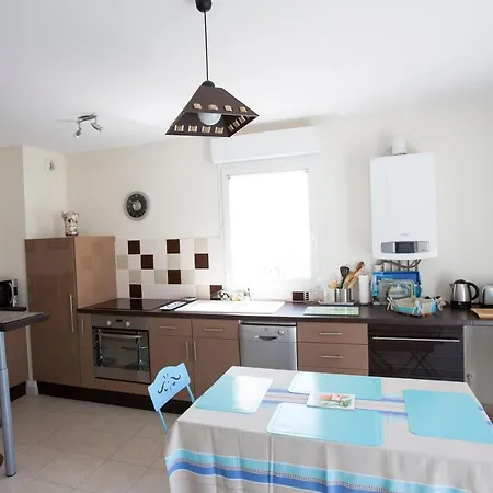 Daire Appart Proche Avec Piscine Et Parking Couvert Prive