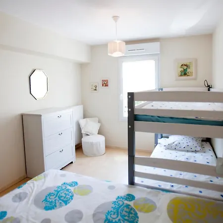 Appart Proche Avec Piscine Et Parking Couvert Prive Daire